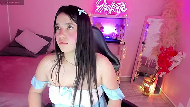 Julieth_Caandy: онлайн-секс-чат