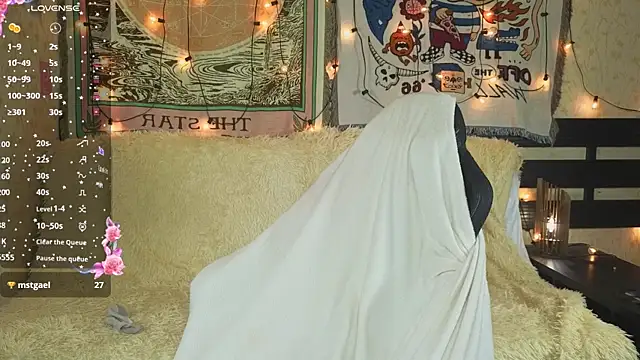 BlueberryMilMil's Live XXX Chat