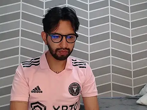 thomass1018 Webcam Show