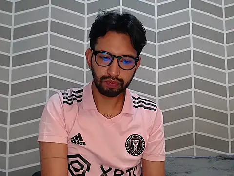 thomass1018 Webcam Show