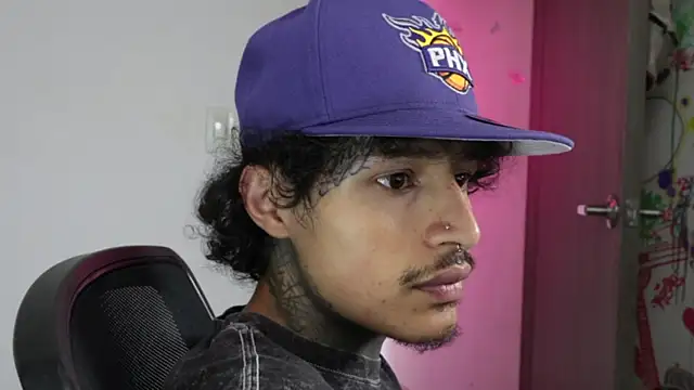 Chat +18 de trieone ao vivo