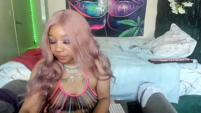 Show modela mzpretty444 na web-kameri