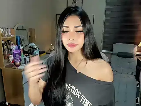 EternityBanks Adlı Modelin Canlı XXX Sohbeti