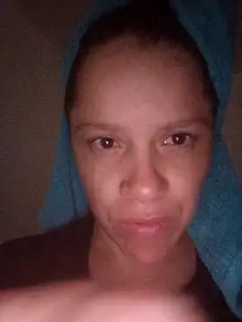 angelplu Chat XXX live