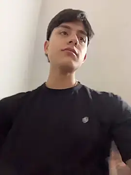 XXX chat uživo modela Lander_Cruz