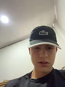 Lander_Cruz 现场XXX聊天