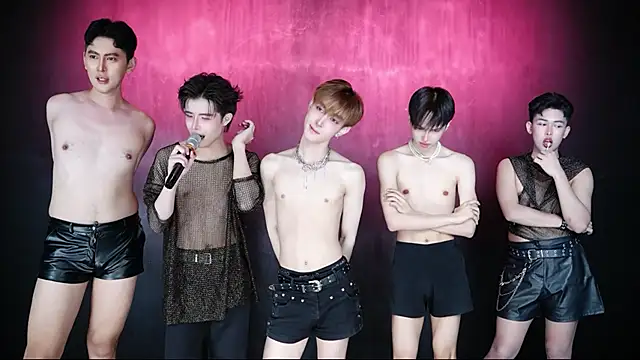 Queen-VibeのライブXXXチャット