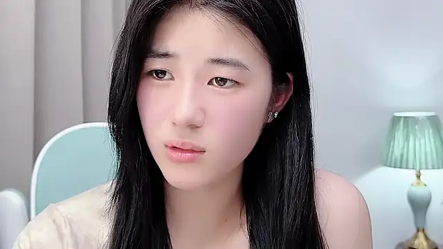 Nicole20266 现场XXX聊天