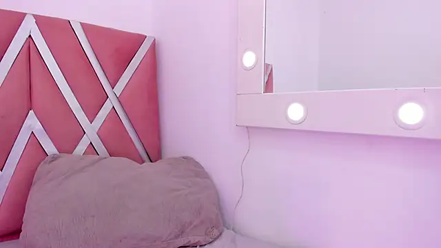 Helenn_monroy1's Live XXX Chat