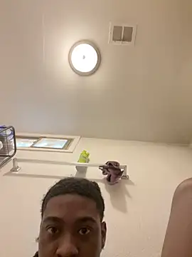 Mr11inchesnluvv Webcam Show