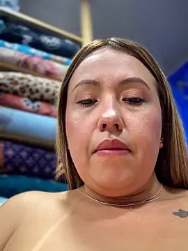 VIOLETA-25_ Pertunjukan Webcam