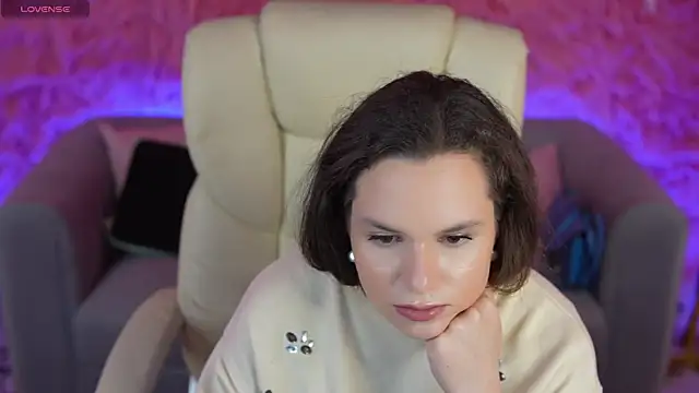 Chat +18 de ArinaVoice ao vivo