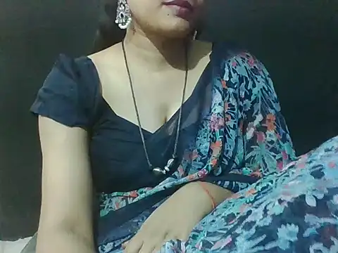 Chat +18 de Thilothama_Vaishu ao vivo