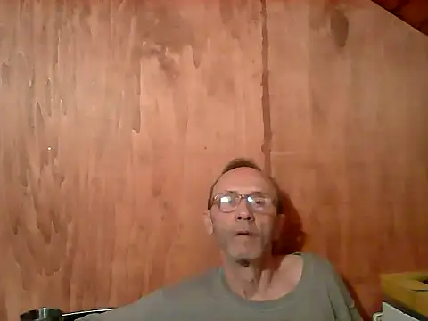 bartolik06's Live XXX Chat