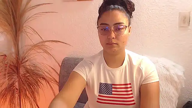 _Kim__M Live XXX-chat