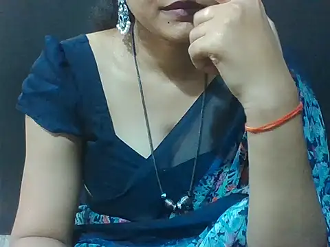 Chat XXX en directo de Thilothama_Vaishu