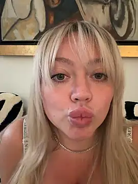 Chat XXX ao vivo de misstitmouseofficial