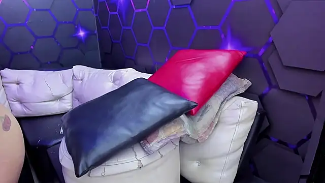 XXX chat uživo modela Blow2job-Lat