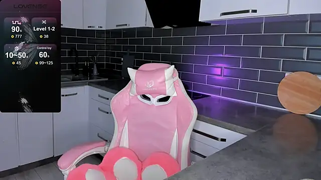 ShaiyaMinn3's Live XXX Chat