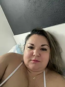 MikyVesela Live XXX-chat