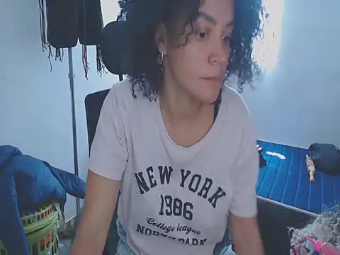 Chat XXX en directo de shayna_cute