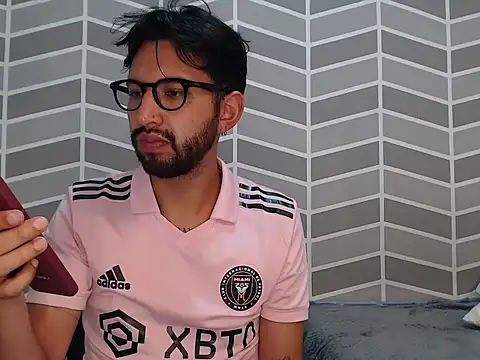 thomass1018 – webcam-show