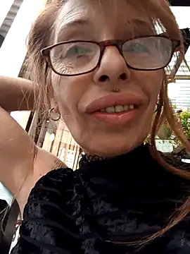 แชท XXX สดของ FrozenWaffle