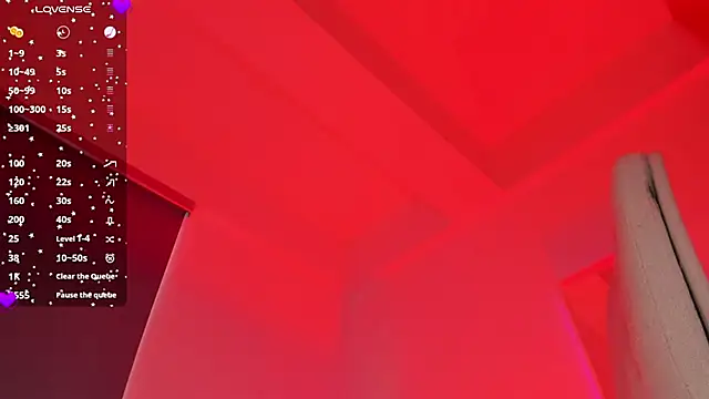 laura-hills18 Chat XXX in diretta