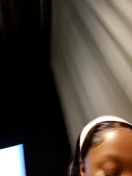 SWEETDOLLY29XX Adlı Modelin Canlı XXX Sohbeti