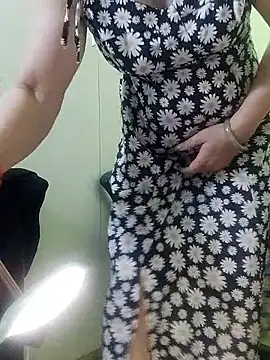 Hangem111 Adlı Modelin Canlı XXX Sohbeti