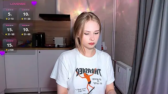 دردشة lisa_barbie الجنسية المباشرة