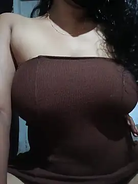 Czat XXX na żywo – IamNaina69