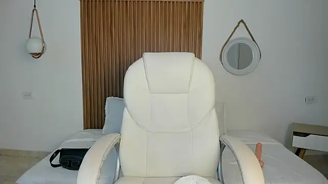 Alaska_deluxe Chat XXX live