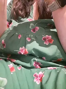 دردشة Rozaaaaforyoubigboob الجنسية المباشرة