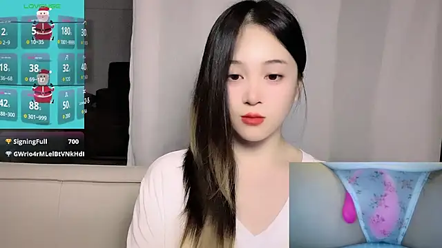 XXX chat uživo modela woaiqinqin