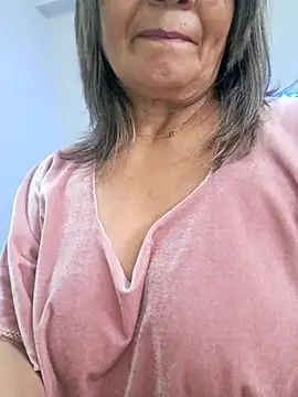 Vickyfox_ Chat XXX in diretta