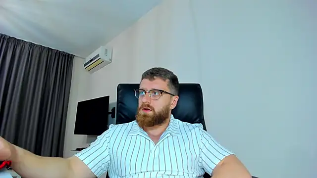 Findom_guy: онлайн-секс-чат