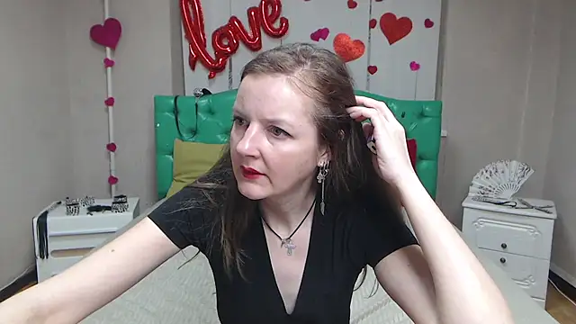 MeganPirsのライブXXXチャット