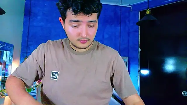 Živý XXX chat Oliver_Jamees