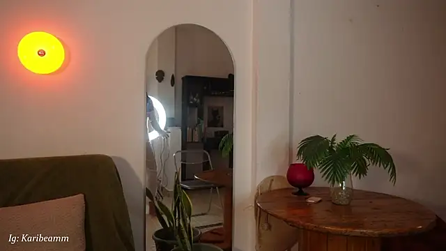 Karibeam élő XXX-chatje