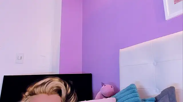 Chat XXX ao vivo de Charlotte11-11