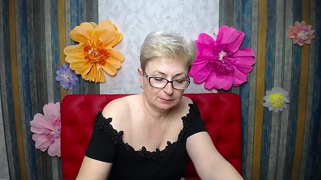 EmiliaGree 现场XXX聊天