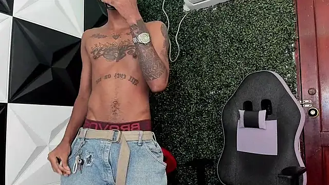 ManSant Chat XXX live