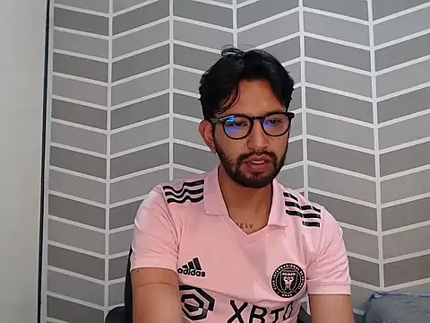 thomass1018 Webcamshow