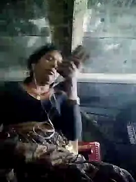 Loomaraj 现场XXX聊天