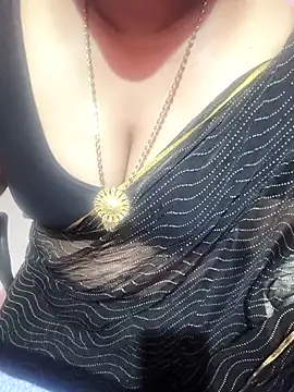 Chat +18 de Tamil-riya ao vivo