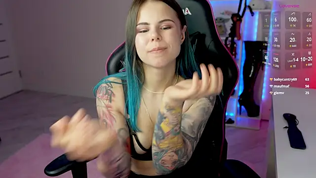 QueenAliceX Webcam-Show