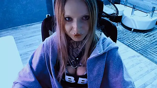 InesGold 现场XXX聊天