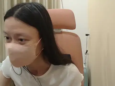 Lil-Cherries Adlı Modelin Canlı XXX Sohbeti