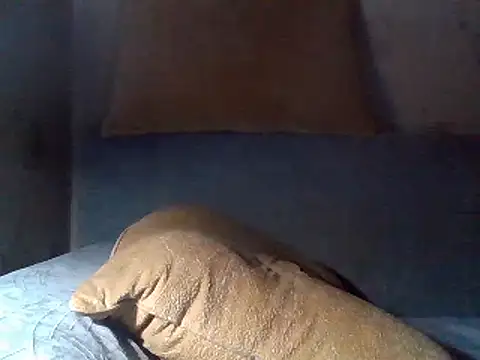 KrystalStyles Adlı Modelin Canlı XXX Sohbeti